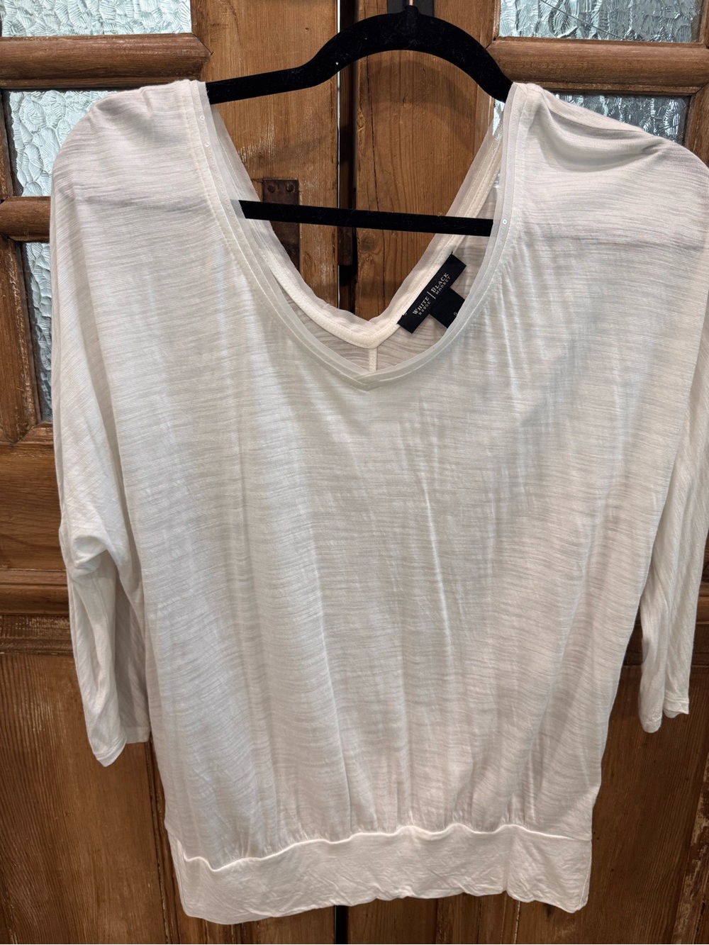 White House Black Market White V-Neck Lightweight Long Sleeve Top